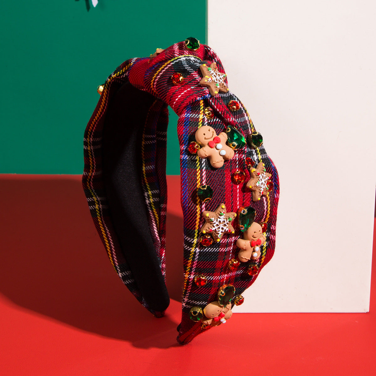 Noel Novelties: The Festive Tartan Twist Duo - Sparkssy